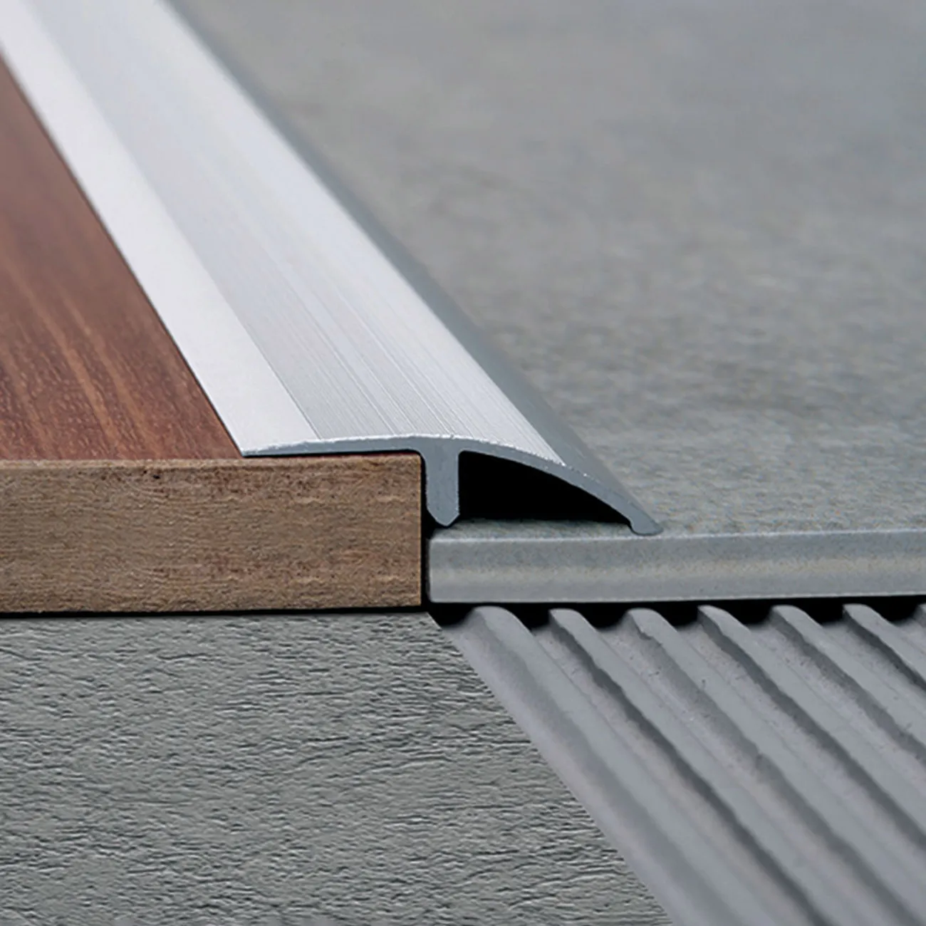 Tapadesnivel Alum plomo mate (41mm x 1m) - ATRIM 2397 - Imagen 3